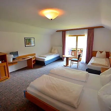 מלון Alpenhotel Widderstein 3*