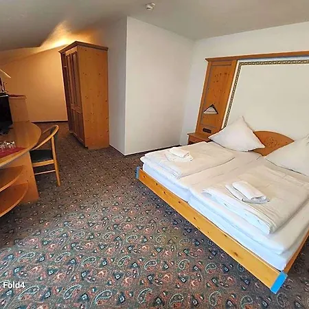 Alpenhotel Widderstein מלון מיטלברג