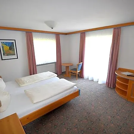 Alpenhotel Widderstein מלון מיטלברג